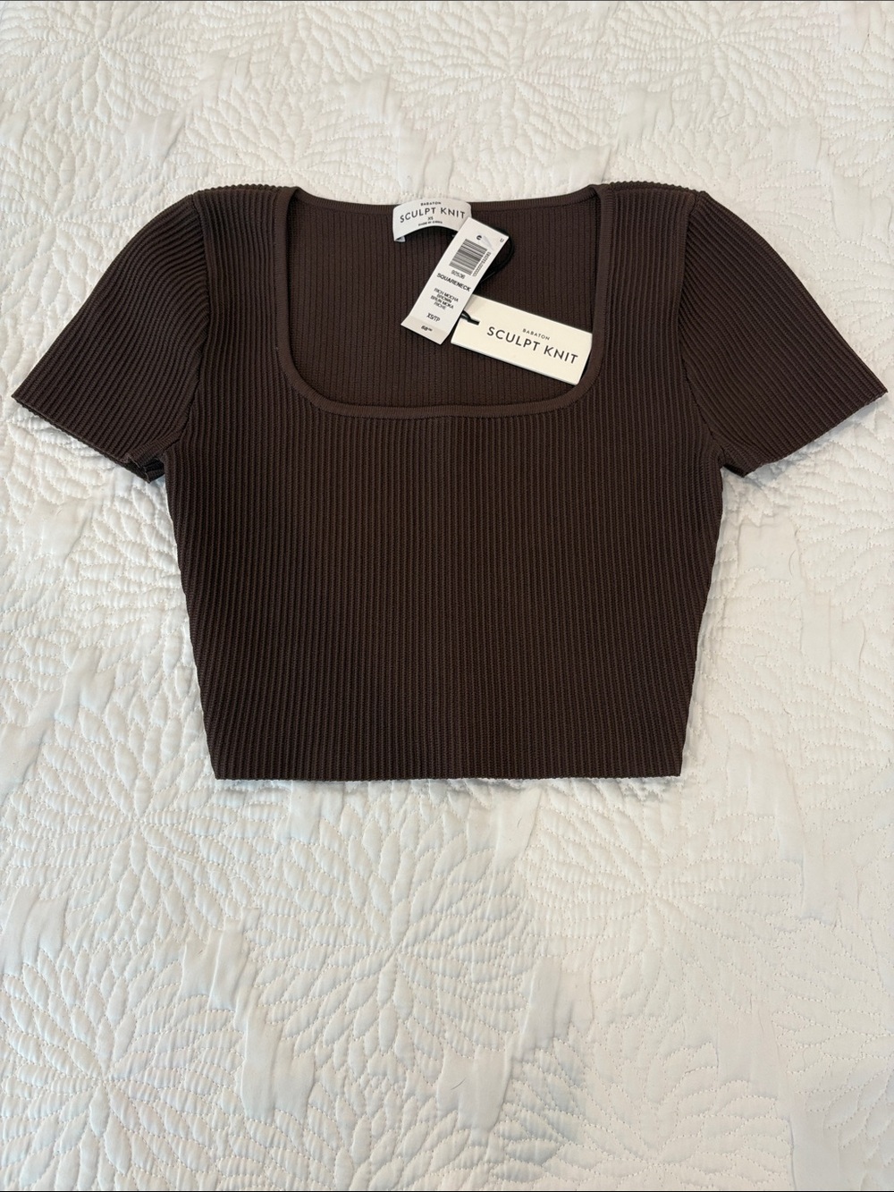 Aritzia Babaton Taupe Contour V-Neck Tank bodysuit and brown crop knit SZ xs NWT - Picture 6 of 9